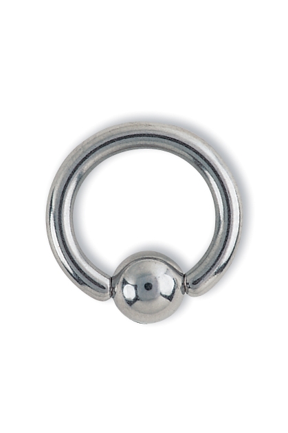 Piercingring in Titan